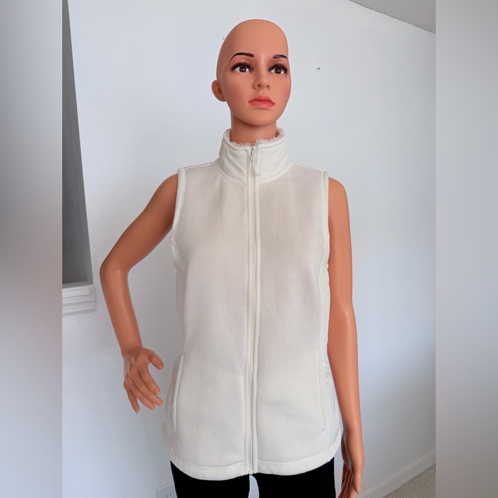 Bass White Sleeveless Zip-Up Fleece Vest